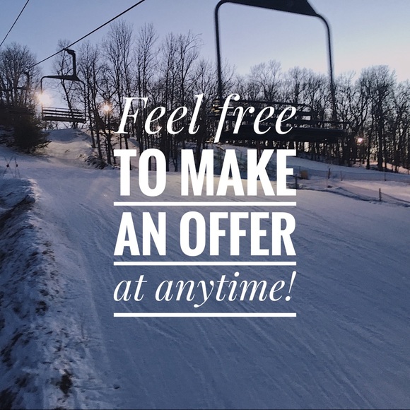 WELCOME TO MY CLOSET - Picture 2 of 2